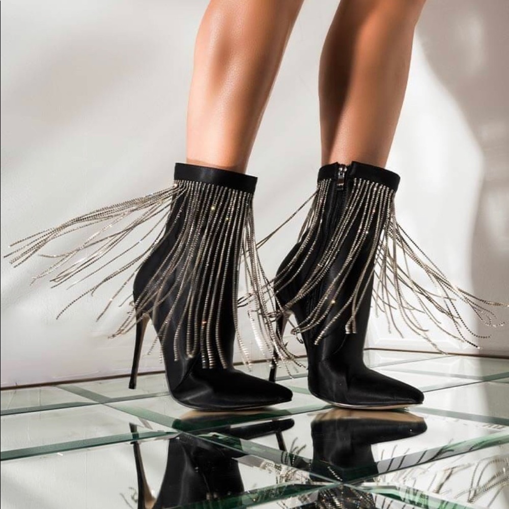 Akira Size 9 black fringe boots